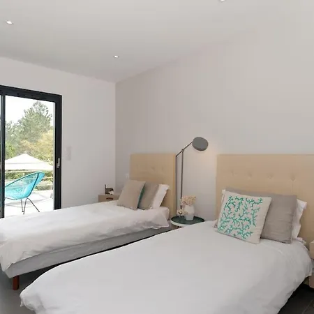 ヴィラ Private Pool Heated 5 Min From Sea Fast Wifi *