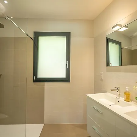 Вилла Villa Pool Heated, Nature, Beach & Comfort *